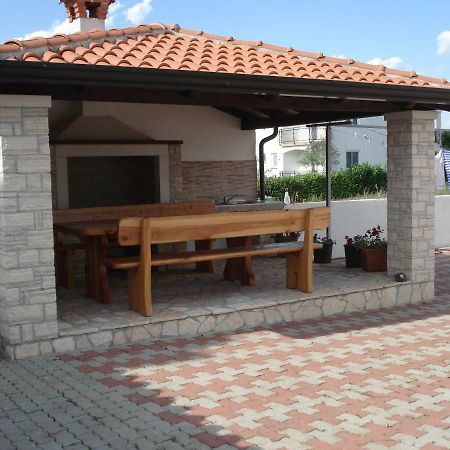 Guesthouse Pejo Poreč Eksteriør billede