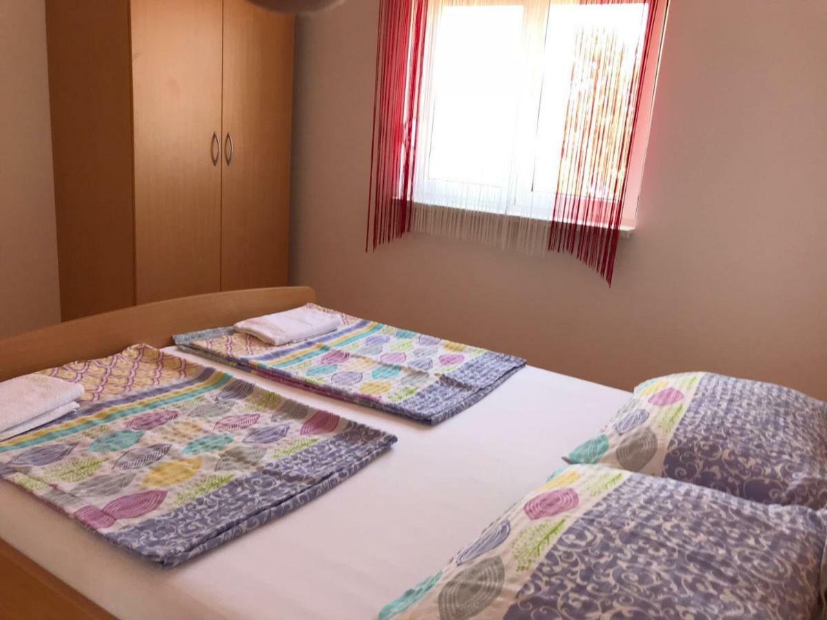 Guesthouse Pejo Poreč Eksteriør billede